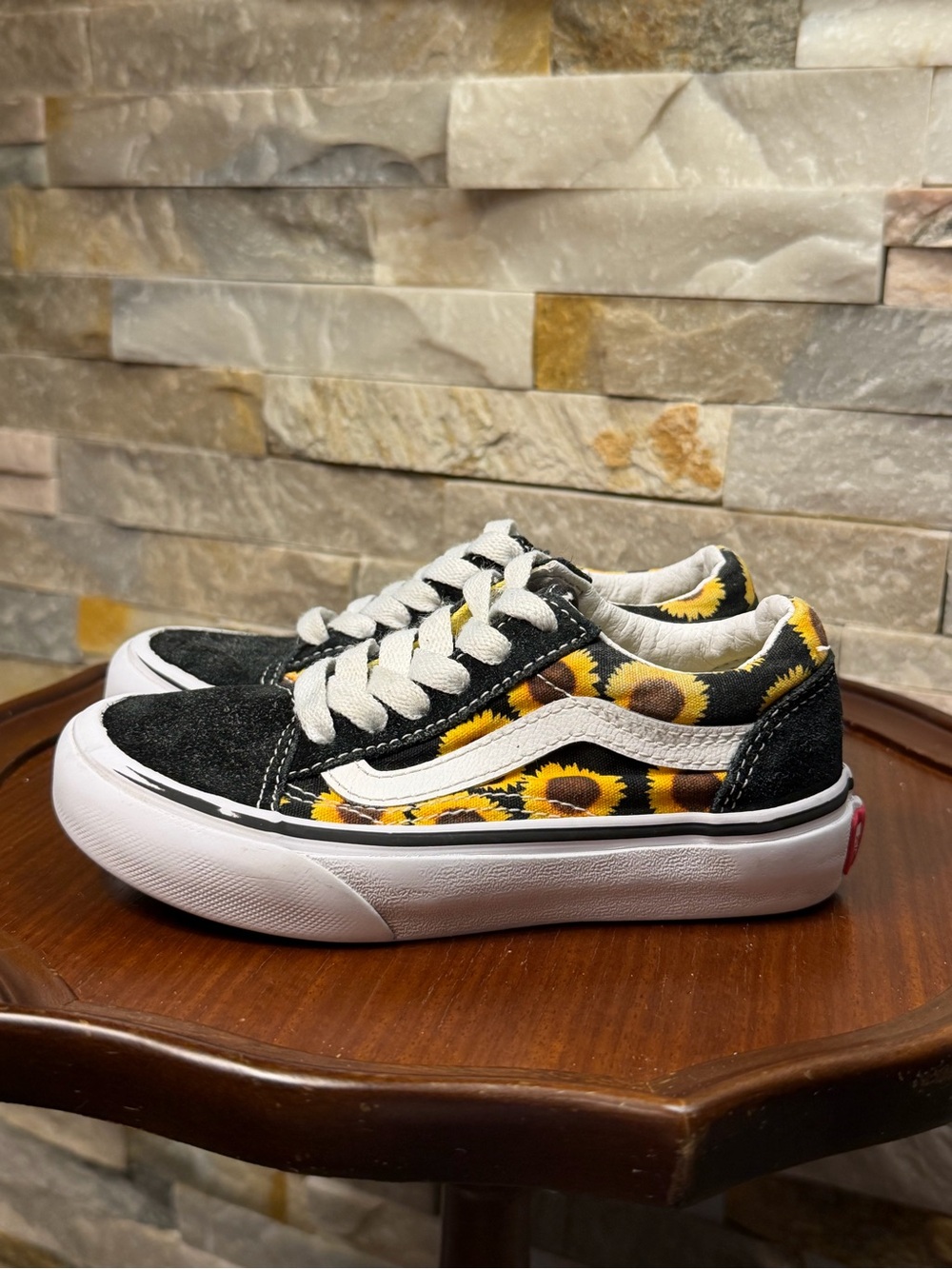 Girls Sz 11 Vans Old Skool Black Yellow Sunflower Skater Sneakers Shoe EUC